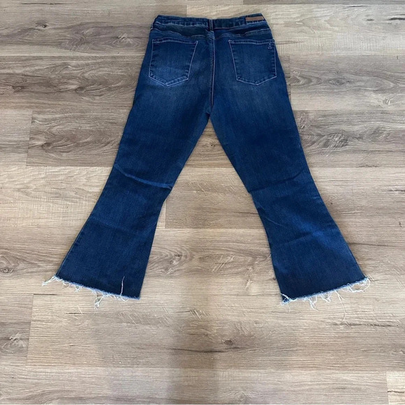 Articles of Society Flare Crop Jeans Size 31 Raw Hem Dark Wash Trendy Stretchy - Picture 5 of 12